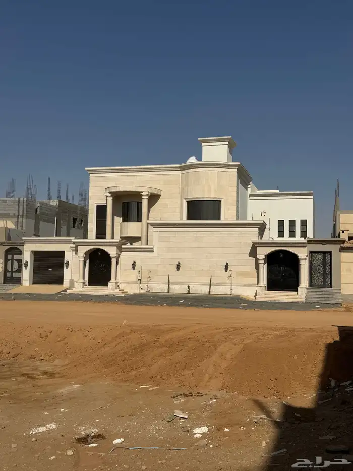 فيلا للبيع على ارض كاملة 0