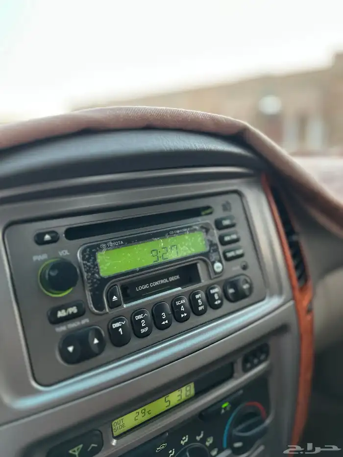 لاندكروزر 2007 مخزن 27