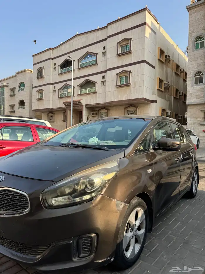 كيا كارينز 4