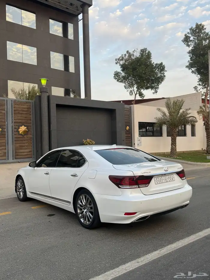 لكزس LS460L 2015 6