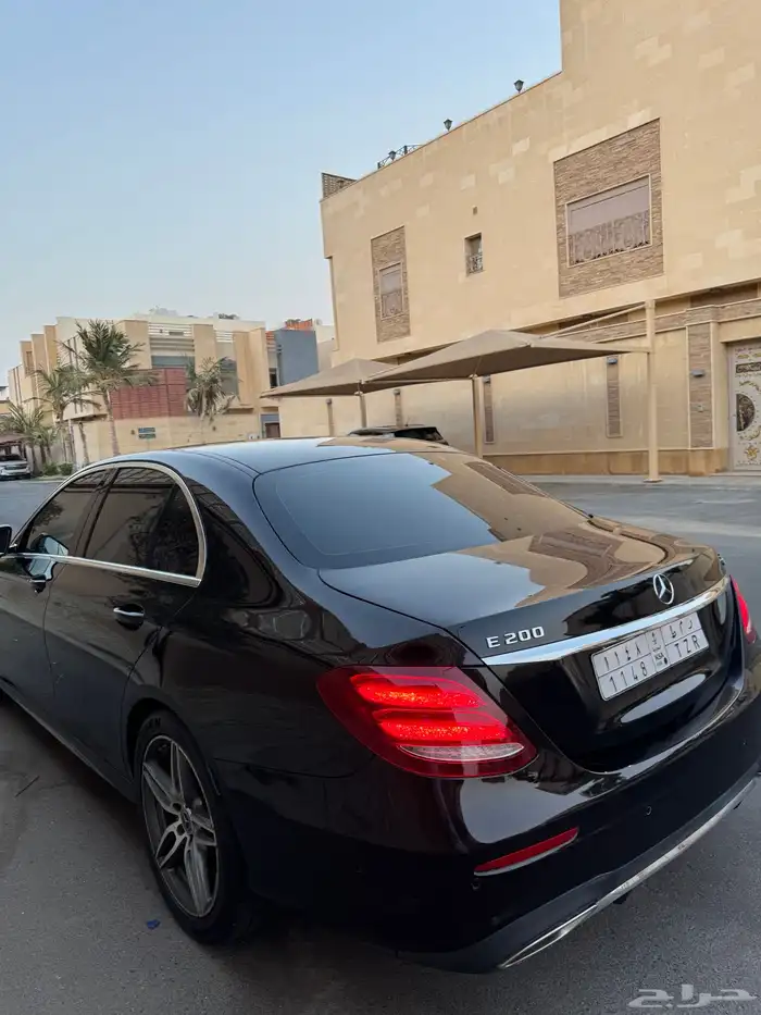 للبيع مرسيدس E200 موديل 2018 جفالي 9