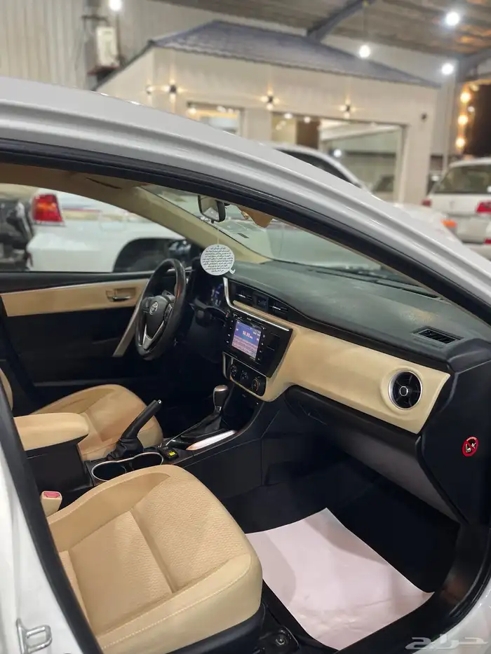 كورولا 2017 بصمه نص فل 8