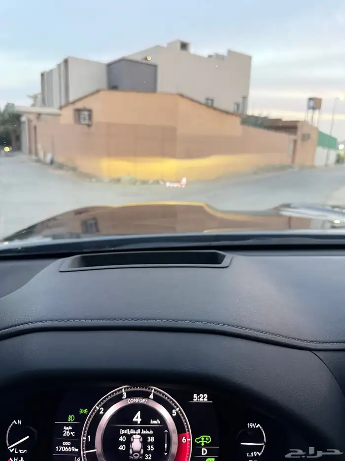 للبيع لكزس 2022 بي بي اسود سعودي 30