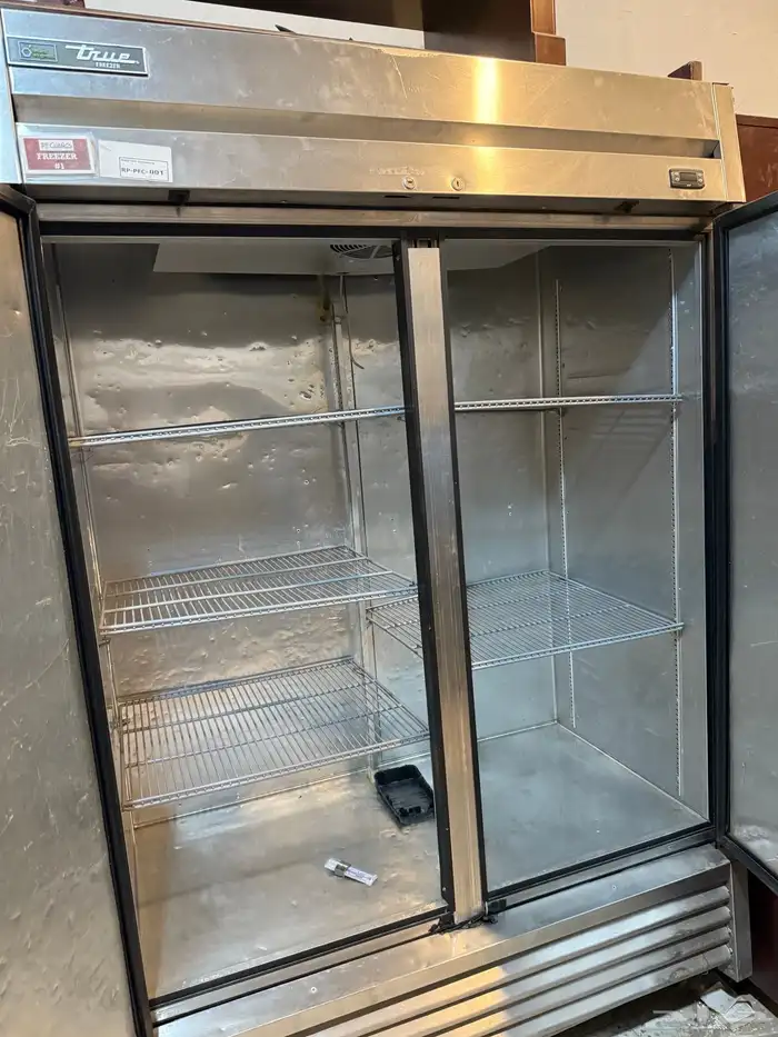 ثلاجة ستيل 2