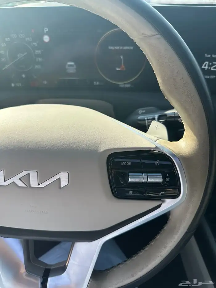 كيا كي 8 بنزين 2023 فل كامل 15