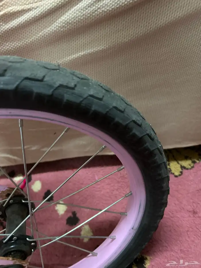 سيكل بناتي سليم ونظيف وجديد مستعمل فقط شهر كفرات حجريه جديد 2