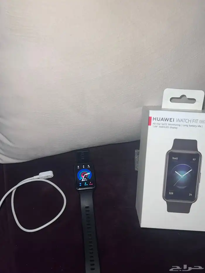 ساعة هواوي WATCH FIT مع الشاحن الخاص به 0