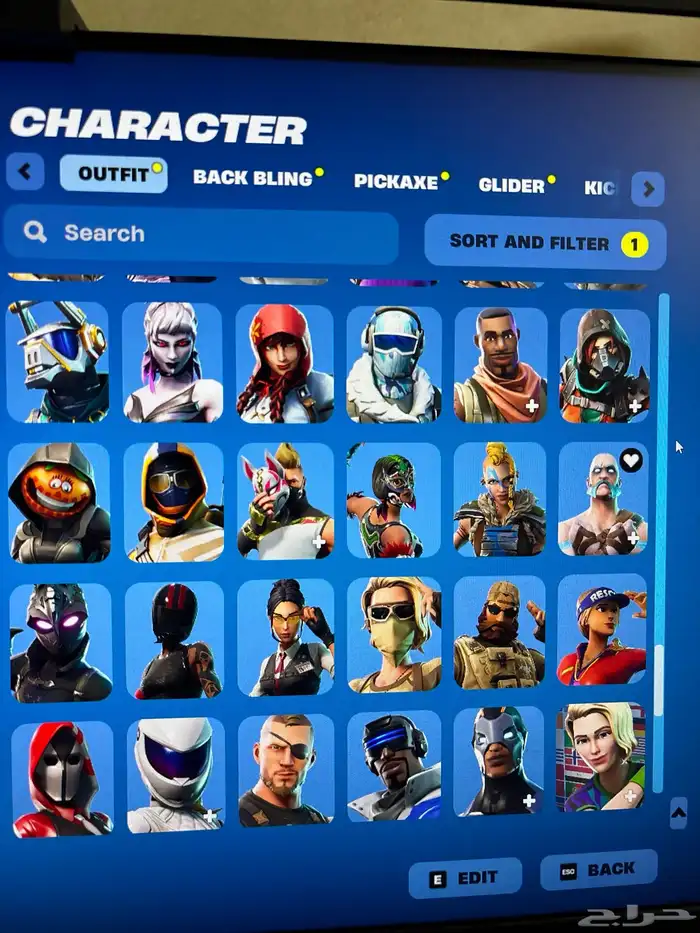 حساب فورت نايت 227 سكن 7