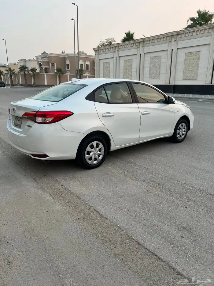 تويوتا يارس 2021 9