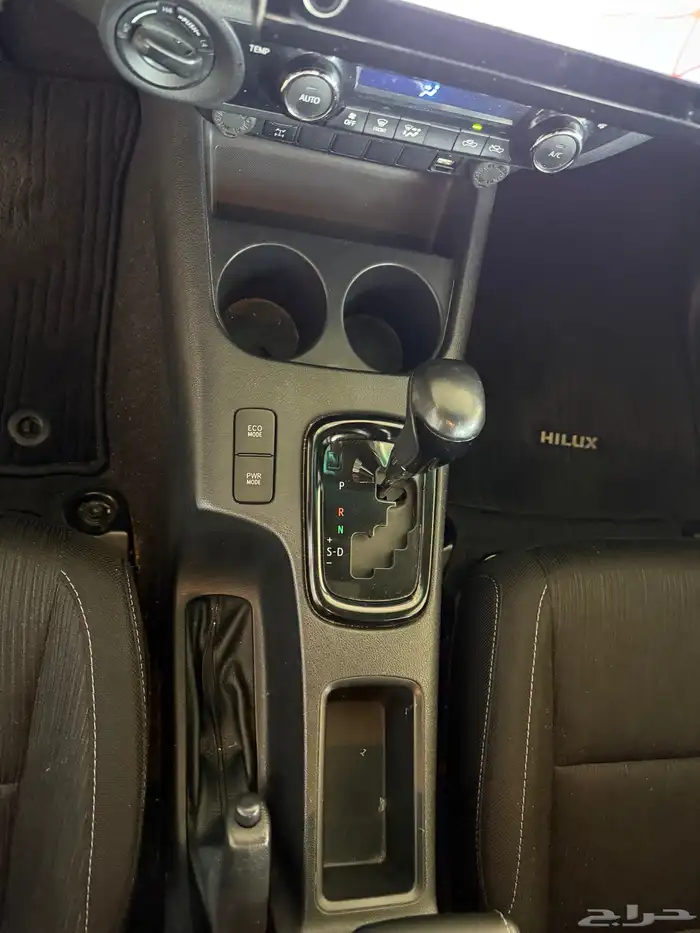 تويوتا هايلوكس دفنشر 6 سلندر موديل 2021 21