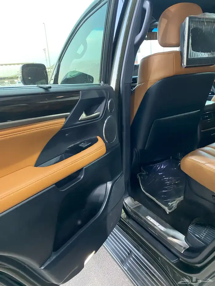 لكزس LX 570 2021 ممشى قليل 8