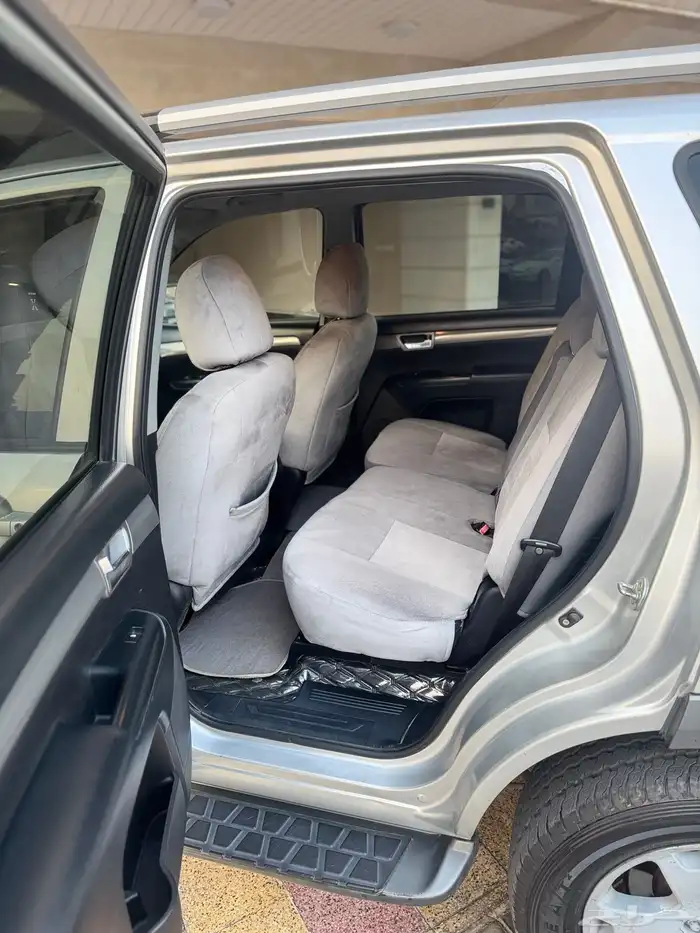 جيب كيا موهافي موديل 2012 7