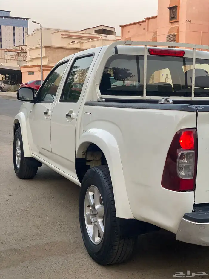ايسوزو دي ماكس 2008 LS نظيف جدا 6