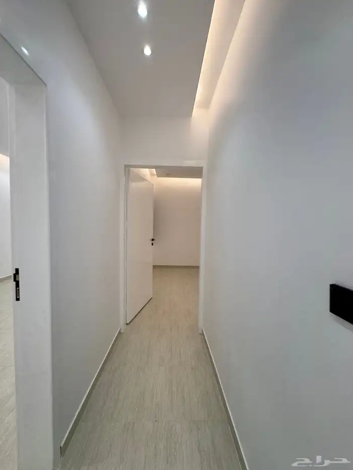 للبيع بأحد رفيده روف علوي دور ثاني مع ملحق مدخل مستقل 16