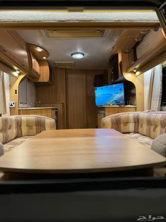 كرفان اوربي 5 متر ونص ( نظيف جدا ) 44