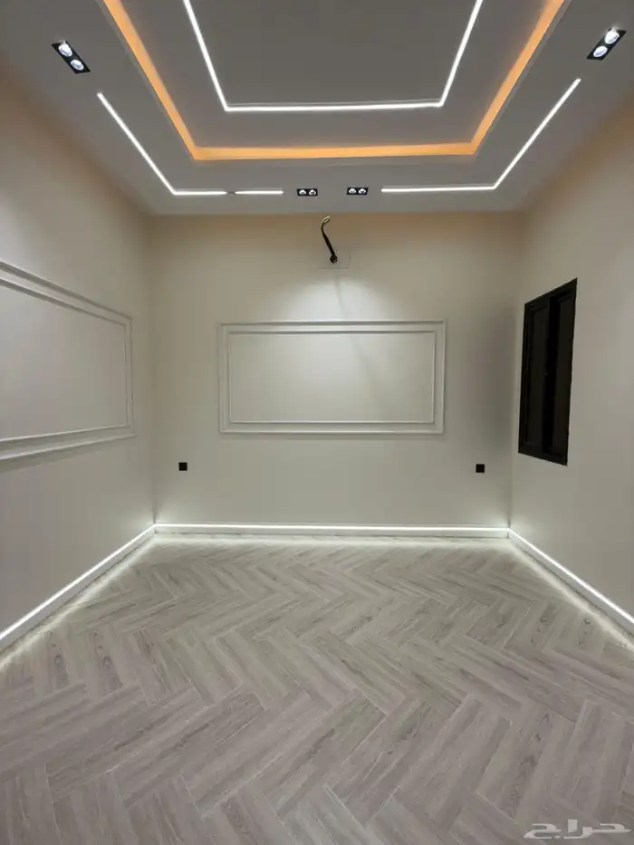 للبيع شقق ارضيه ببايكة سيارة وشقق علويه بمصعد ف حي الموسي 8