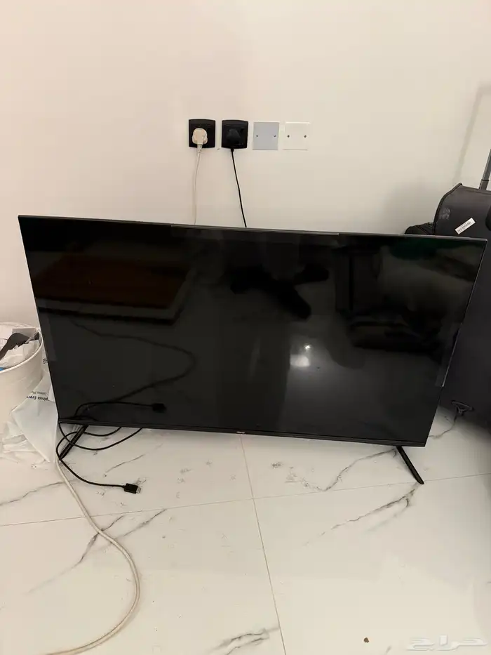 دولاب ملابس  كرسي عريض يتحول لسرير  شاشة  كرسي هزاز   سرير 0