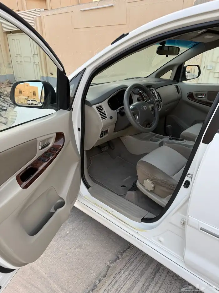 انوفا موديل 2014 للبيع 2