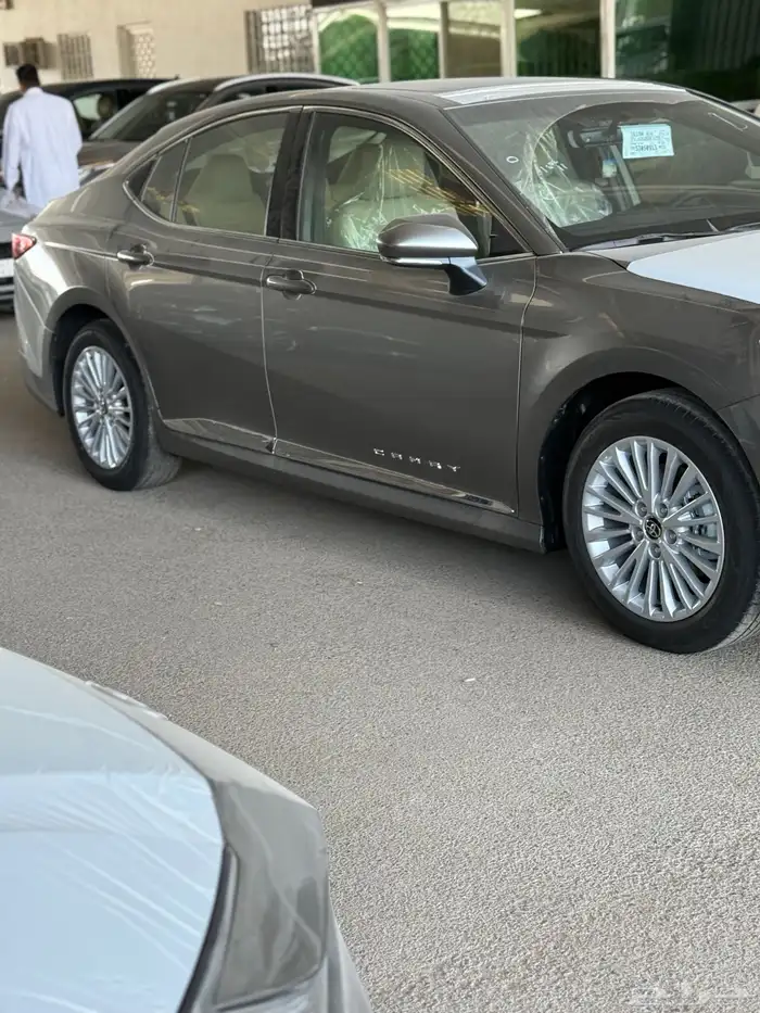 للبيع كامري 2025 LE اصفار وكاله عبداللطيف جميل 9