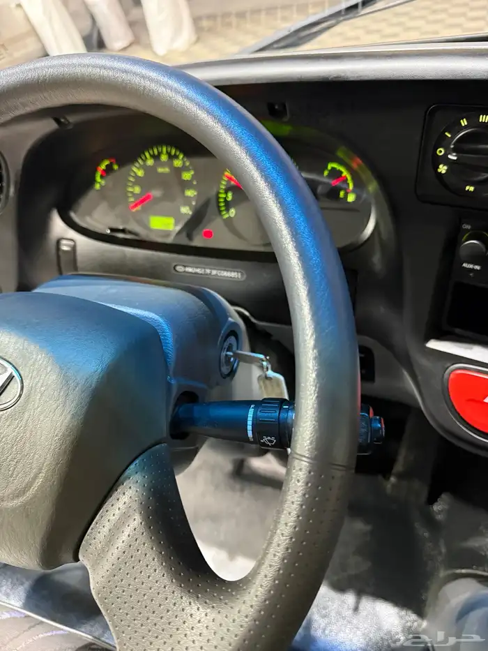 للبيع باص هونداي كونتي ديزل موديل 2015 ( شبه جديد ) 14