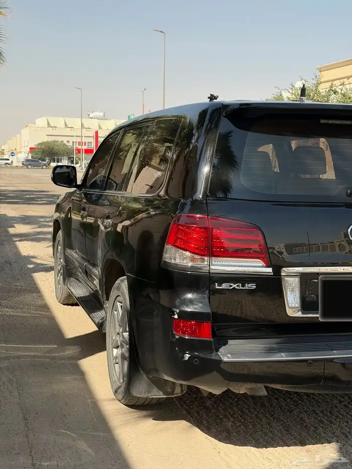 للبيع جيب لكززس 2013 3