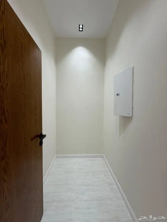 للبيع شقق ارضيه ببايكة سيارة وشقق علويه بمصعد ف حي الموسي 9