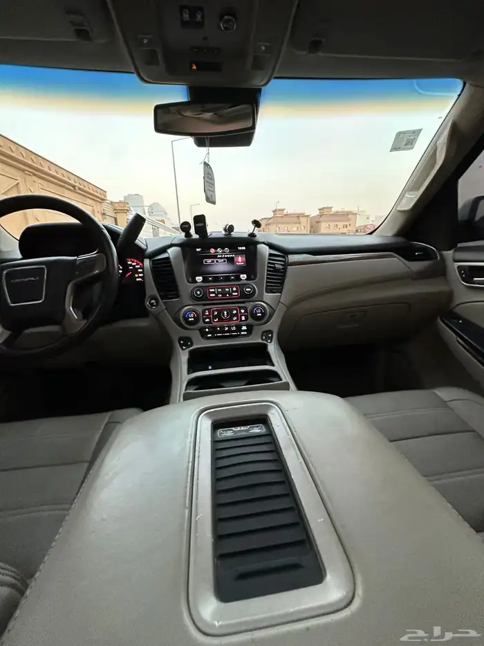 جي ام سي يوكن دينالي 2015 فل كامل نظيف للبيع 13