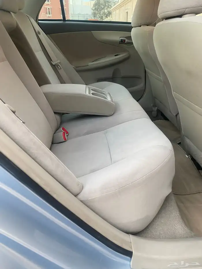 ( تم البيع )كورولا 2009 مخزن 72 الف كيلو قير عايدي 14