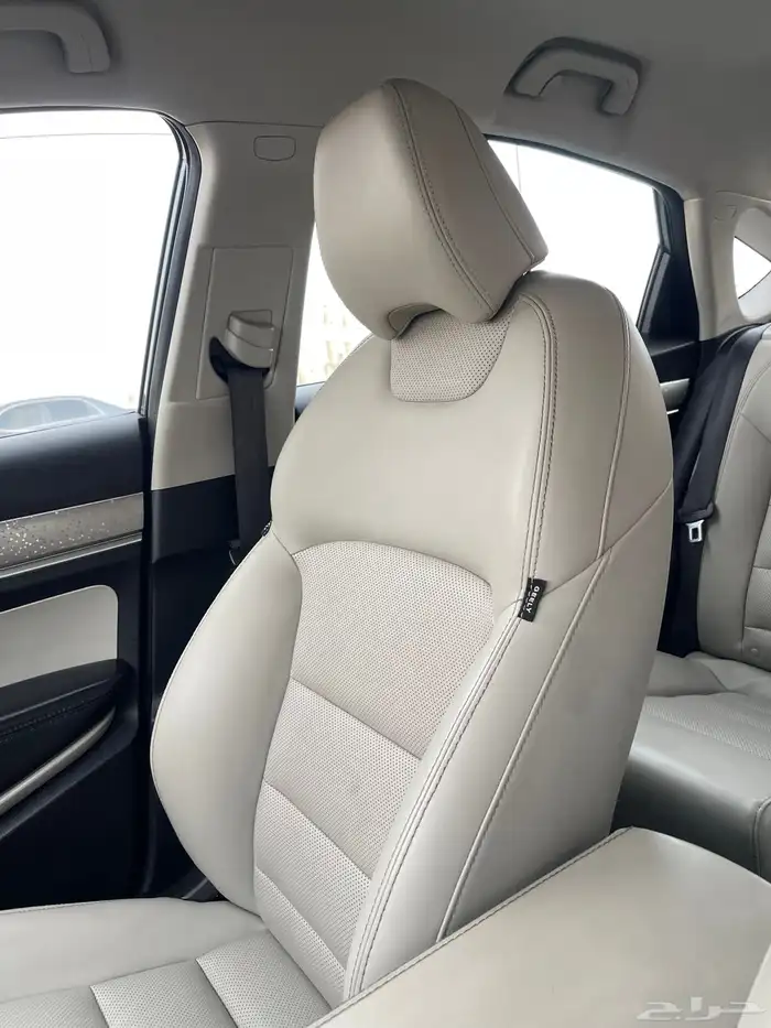 جيلي_بينراي_2022_نص فل_نظيف 41