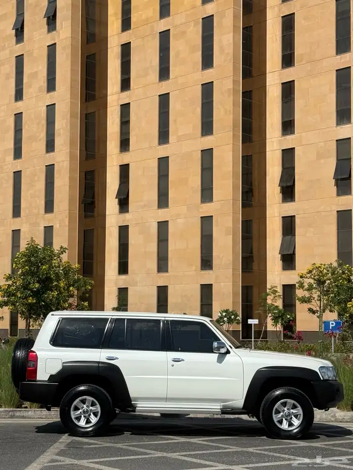 للبيع باترول فتك المديل 2020 عداد 100 10