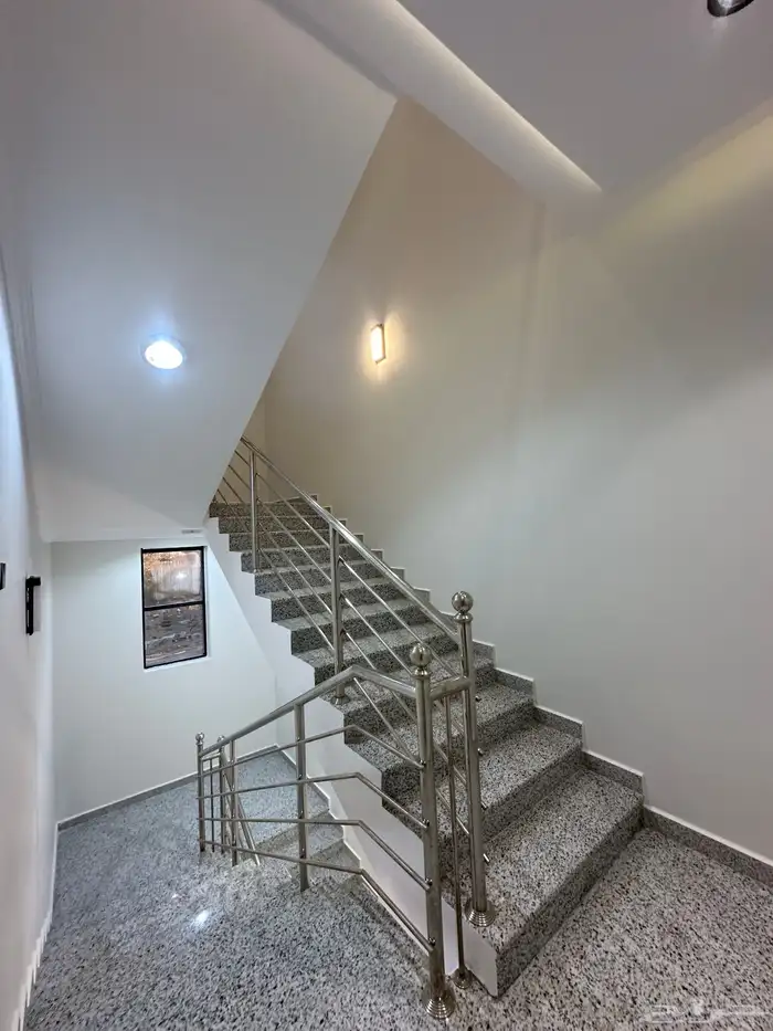 للبيع ارواف علويه جديده بحى النهضه احد رفيده 3