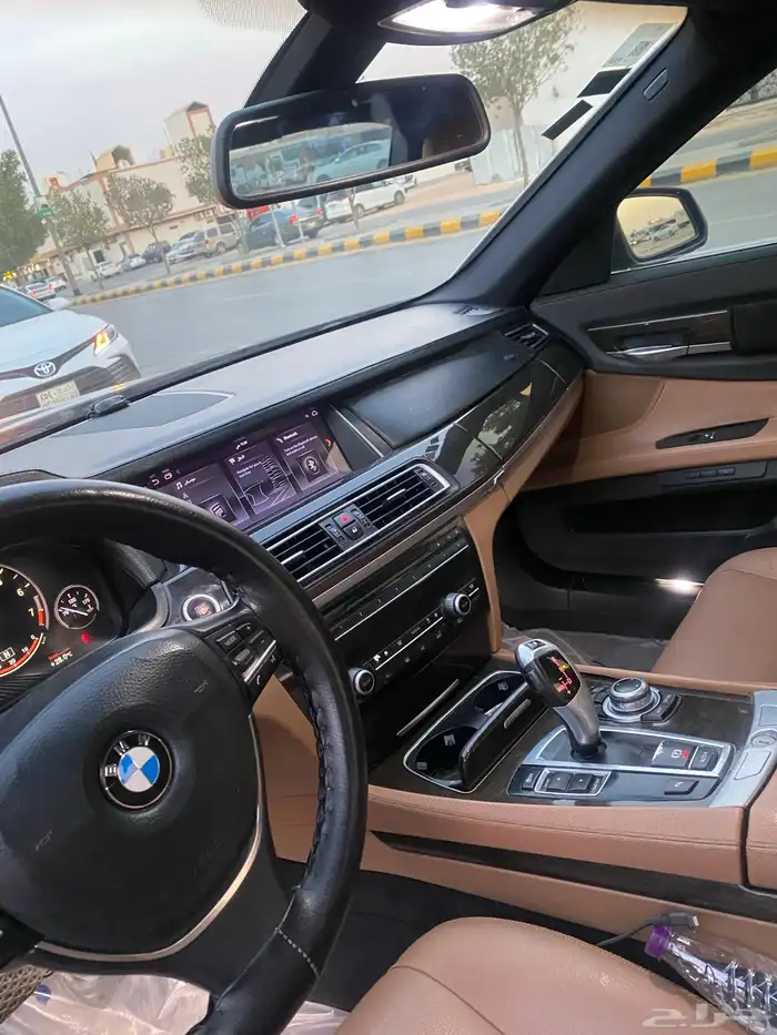 بي أم دبليو 8