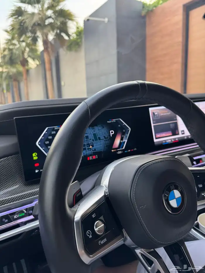 بي ام دبليو الفئة السابعة 735i - 2023 26