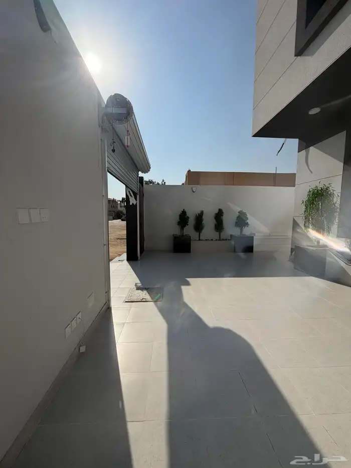 شقق ارضيه حي البوادي 2