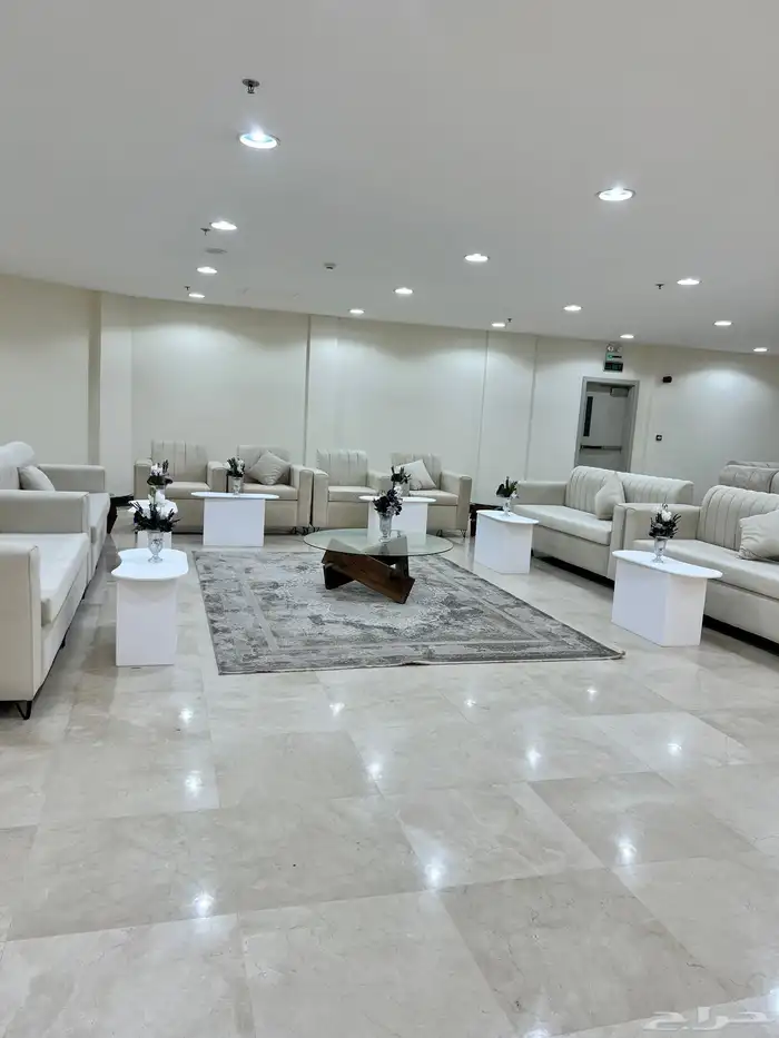 تاجير كراسي طاولات كنب جلسات مكيفات صحراويه هاي تيبل كوش 3