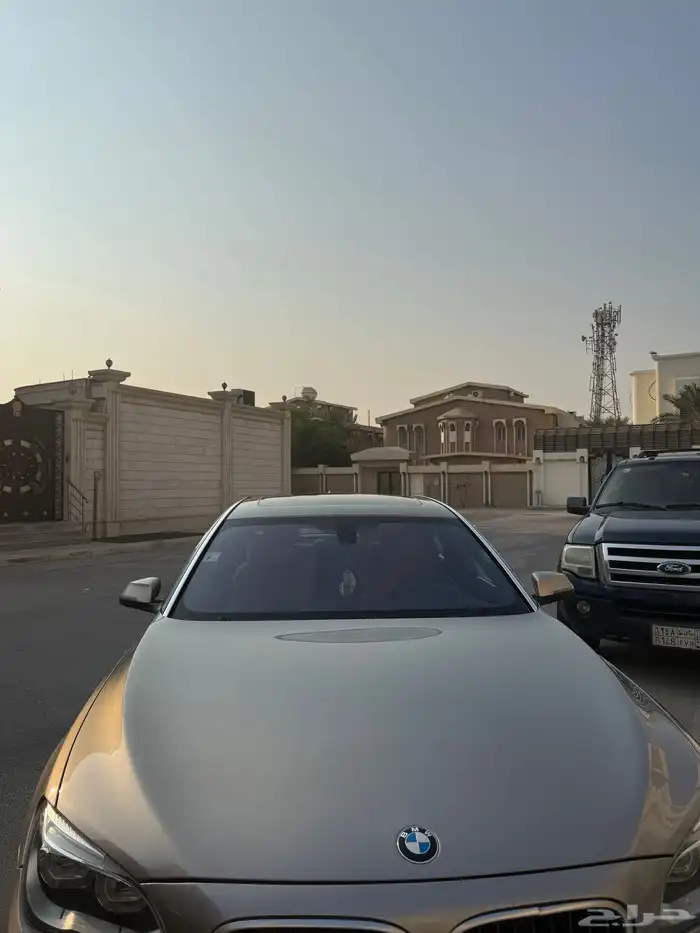 سيارة بي ام دبليوBMW 10