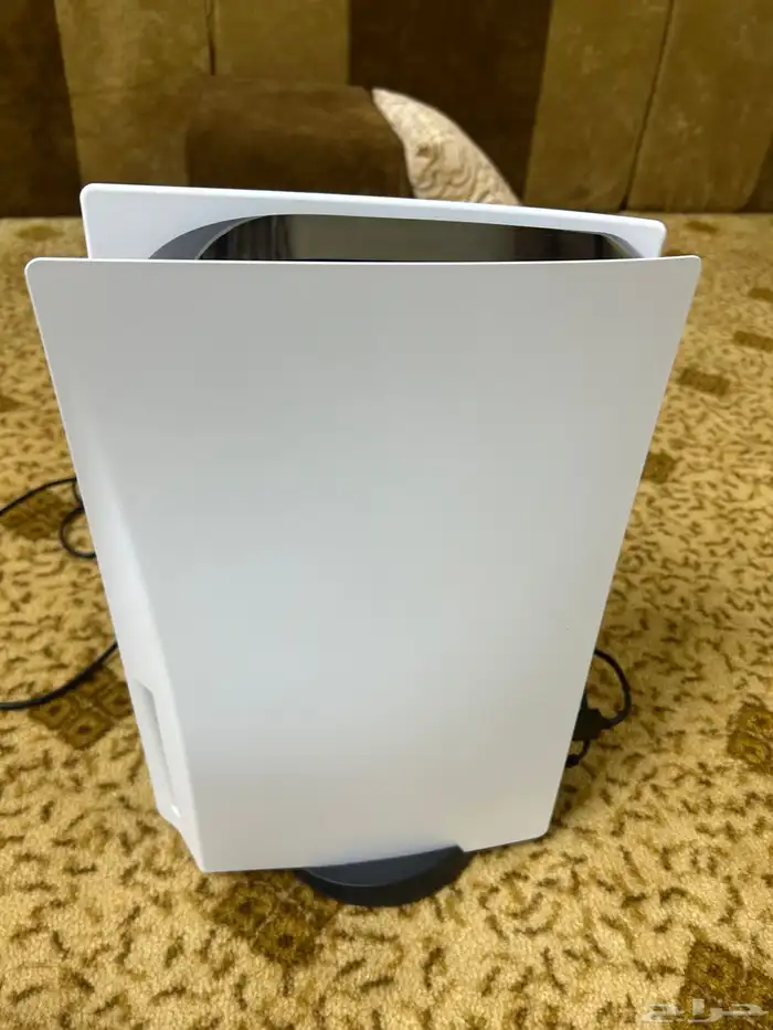 بلايستيشن 5 نظيف جدا 1