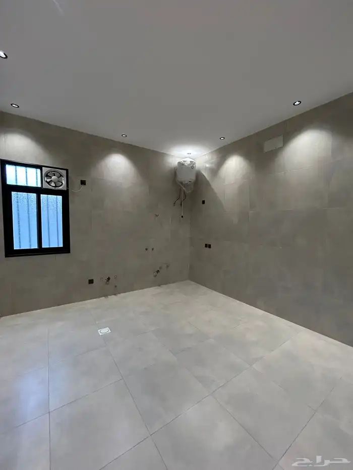 للبيع شقق علوية تشطيب ومساحة ممتازة حي الزهور -المحالة أبها 7