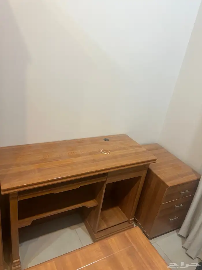 اثاث مكتبي ب 750 ريال 2