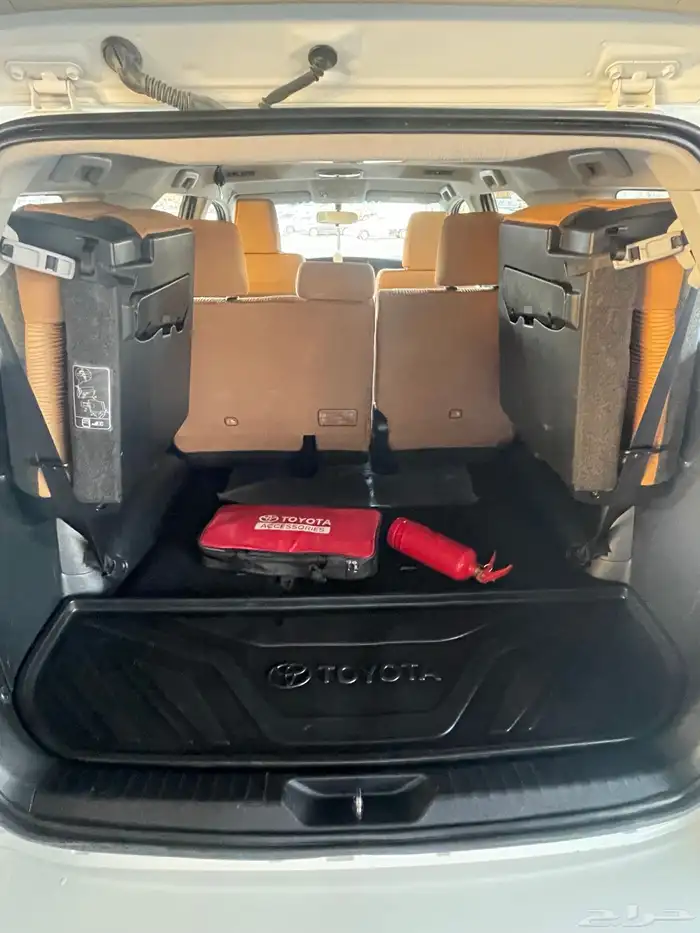 تويوتا فور تشنر 6 سلندر بنزين 2023 عبداللطيف جميل 7