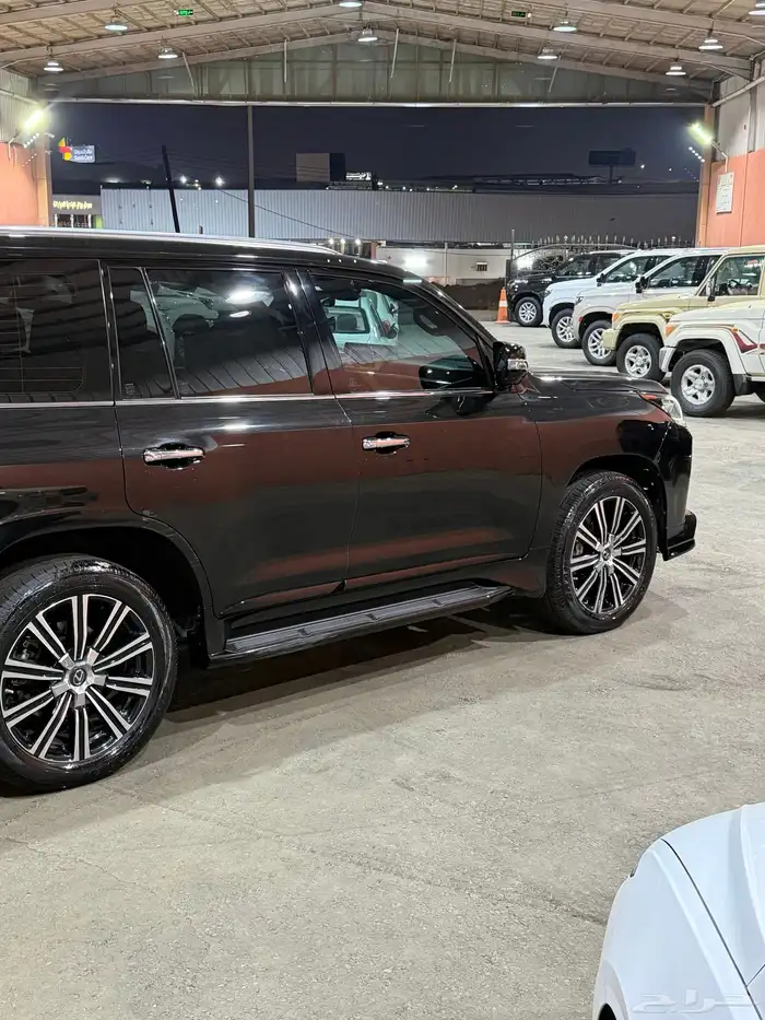 لكزس 2021 LX570 سبورت سعودي 6