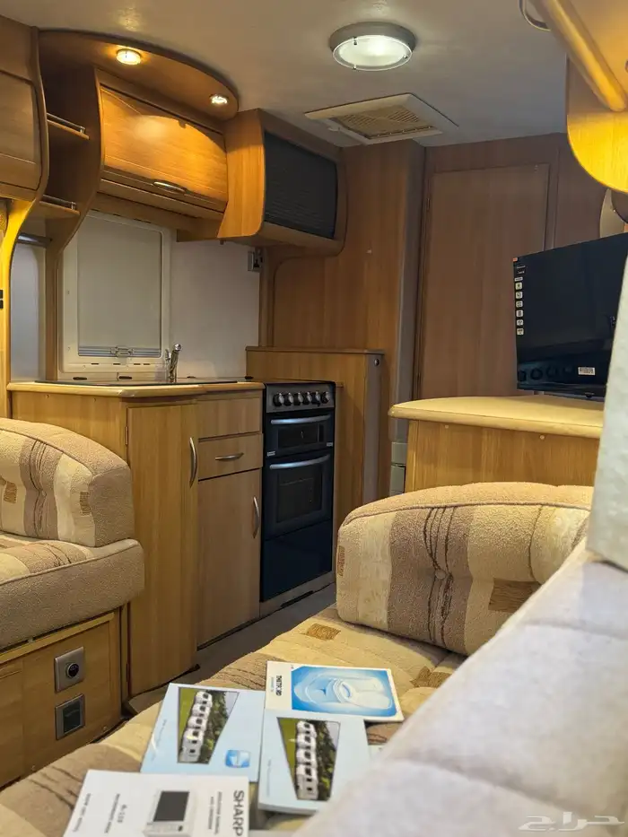 كرفان اوربي 5 متر ونص ( نظيف جدا ) 54