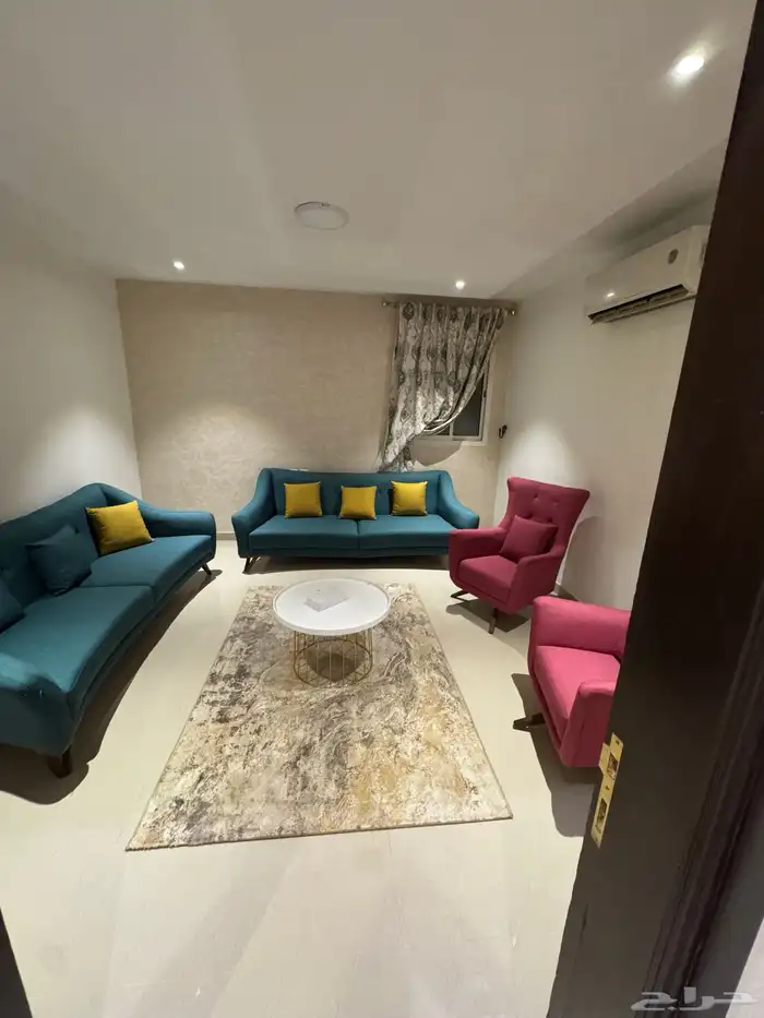 شقة مؤثثه للايجار في الملقا 3