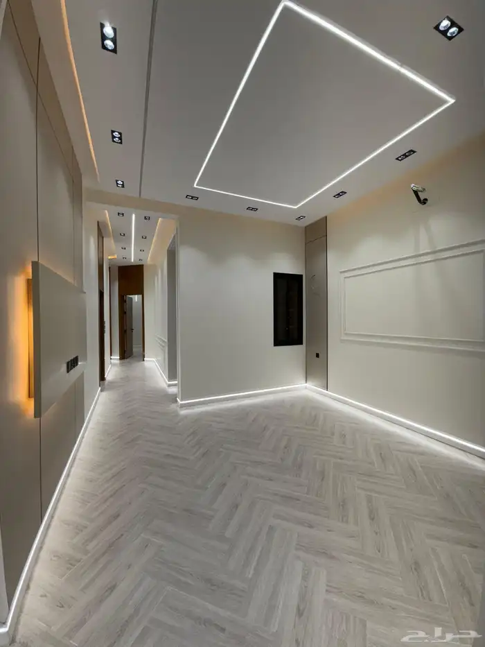 للبيع شقق ارضيه ببايكة سيارة وشقق علويه بمصعد ف حي الموسي 14