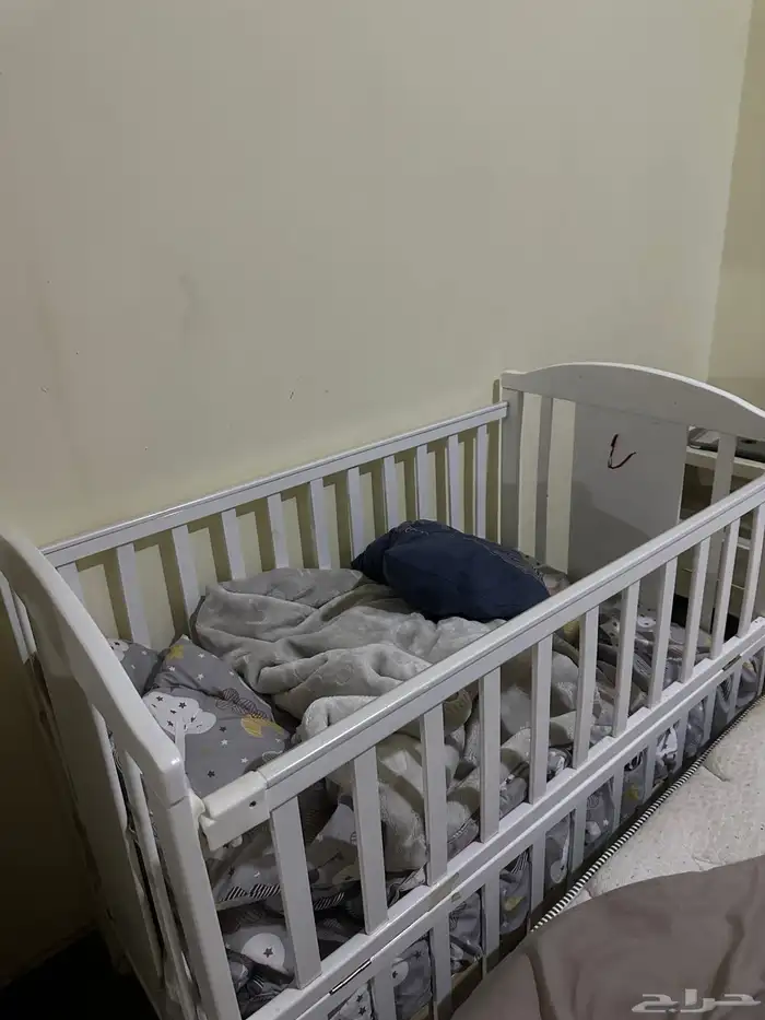 سرير اطفال محبس 1