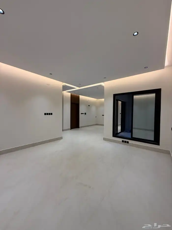 للبيع شقق علويه بملحق وشقق ارضيه بمداخل مستقل حي الحسام 25