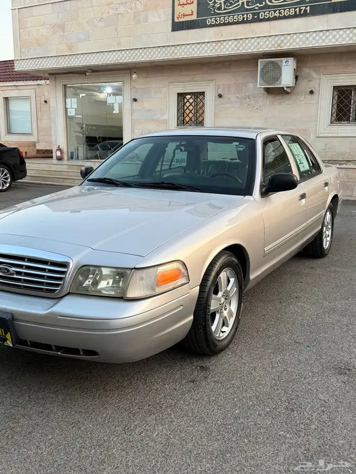 للبيع فورد فكتوريا 2011 نظيف شرط 2