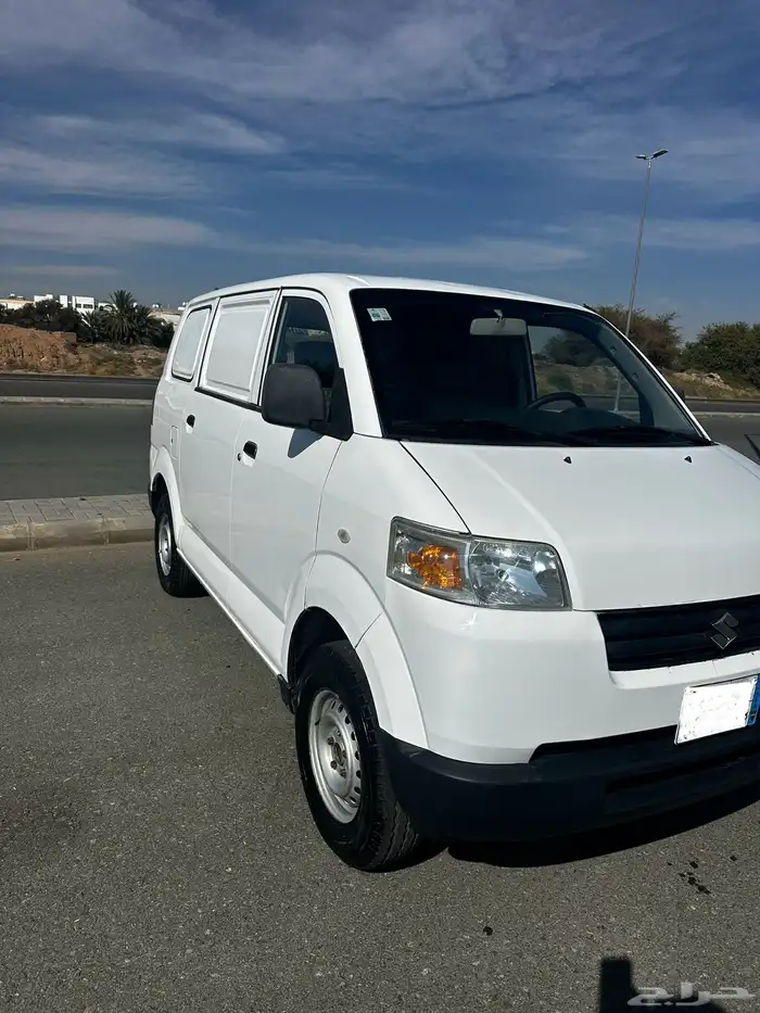 باص فإن بضاعة للإيجار 1