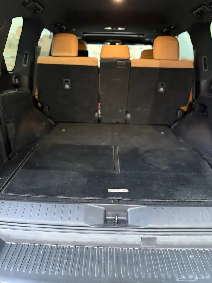 للبيع لكزس 2022 بي بي اسود سعودي 17