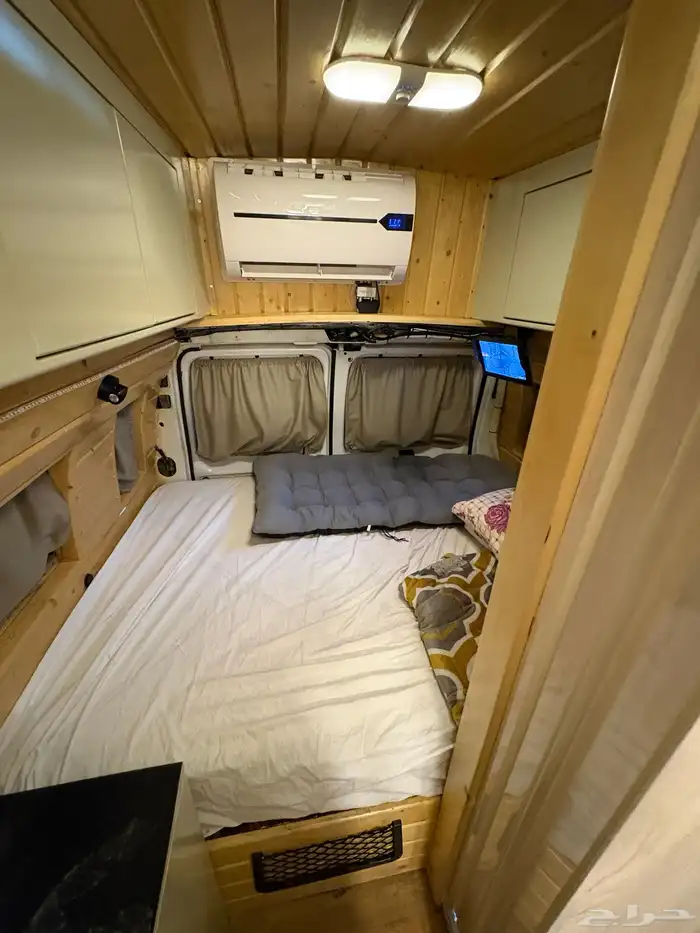 فورد E350 موتر هوم مخزن 21